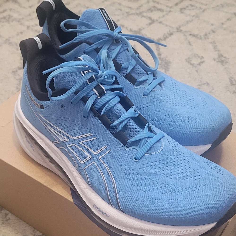 Asics Gel-Nimbus 26. Mens size 12